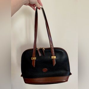 Dooney and Bourke pebble grain vintage shoulder bag